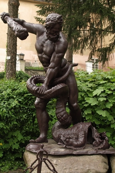 Геракл в Ужгородському замку